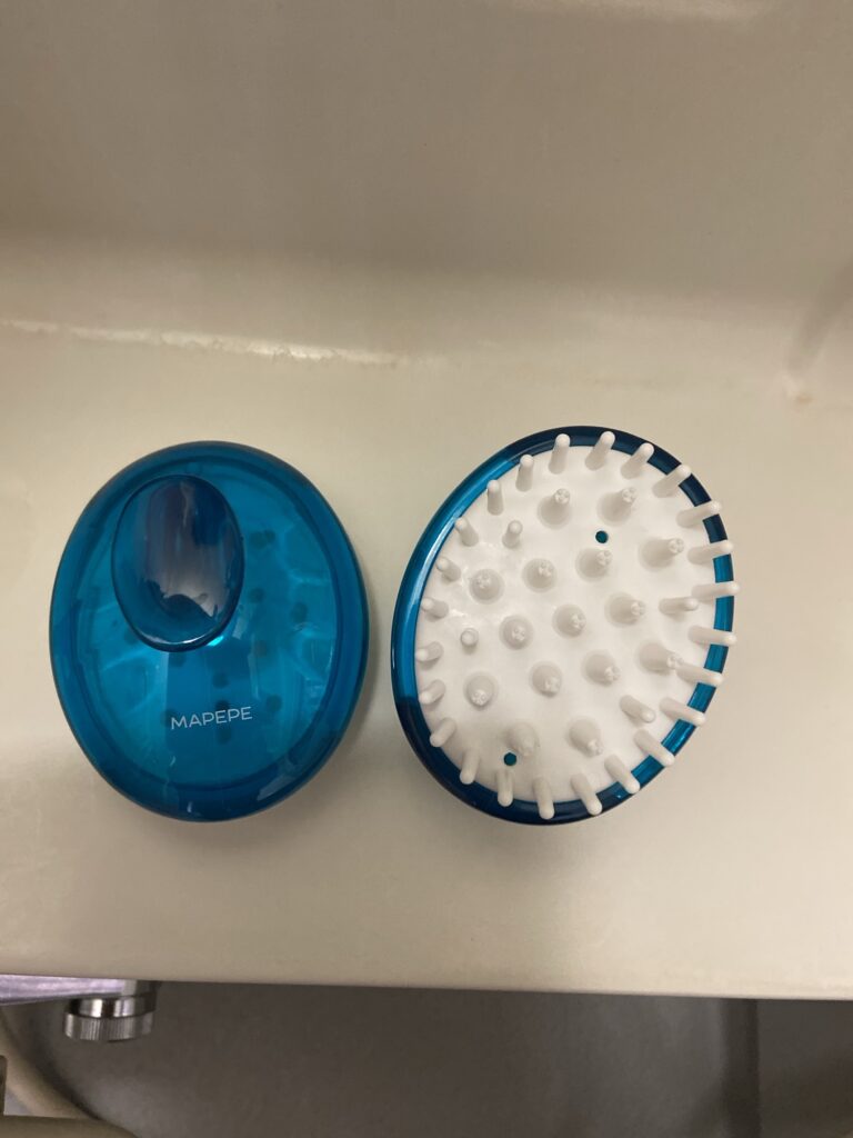 シャンプーブラシ